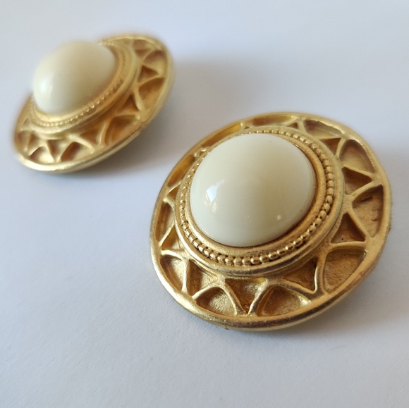 Vintage Etruscan revival Earrings by Realm ( Ann King Lagos - Picture 4 of 10